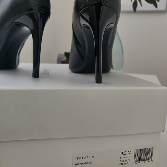 Calvin Klein Reveal leather boots - Picture 6 of 7